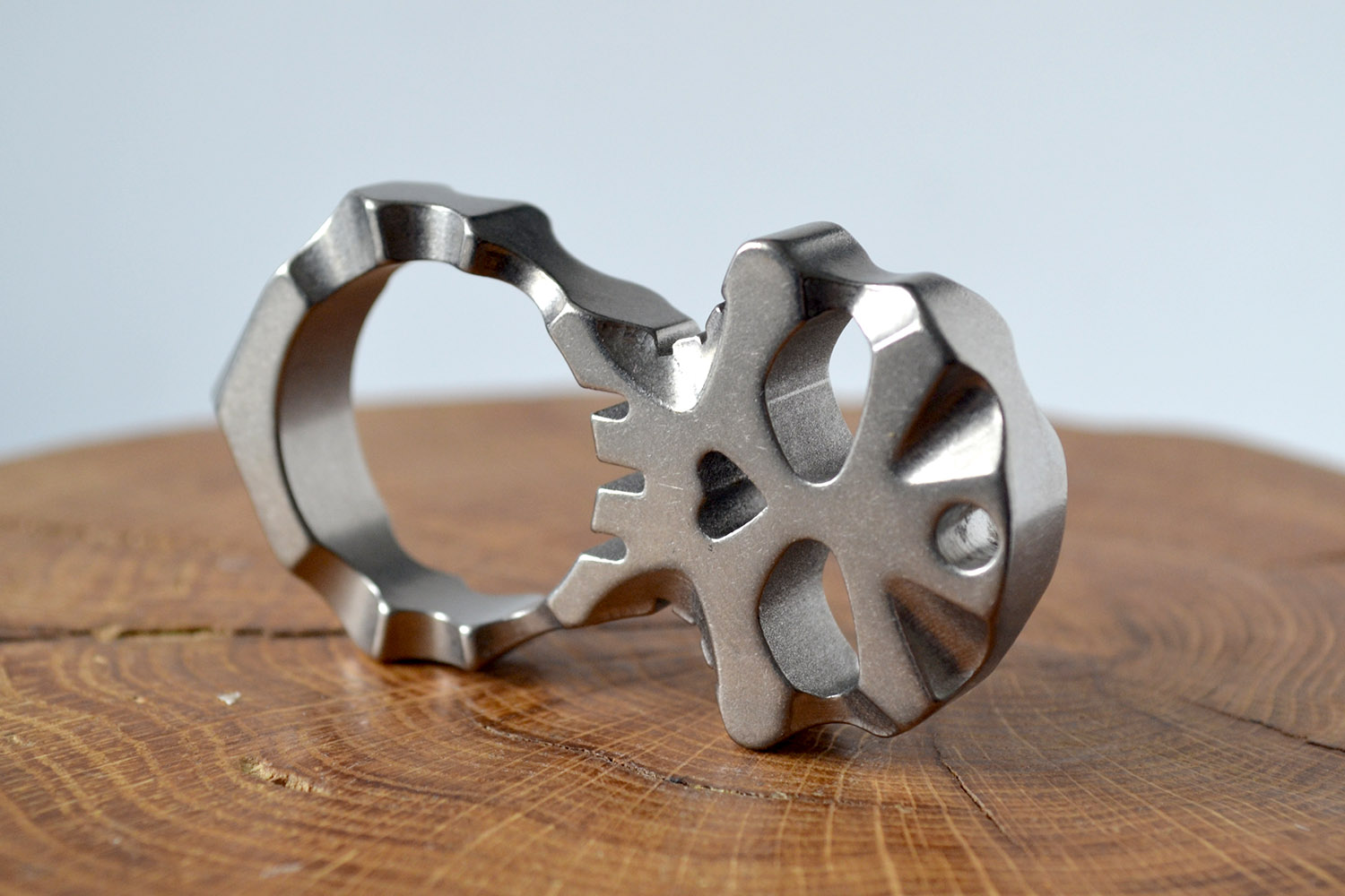 Титановое кольцо для самообороны от useGear